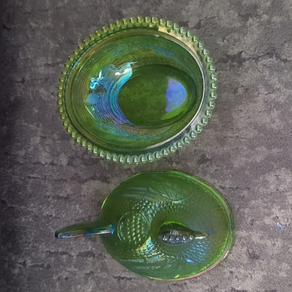 Indiana glass lime green iridescent sitting hen candy dish - Picture 11 of 16